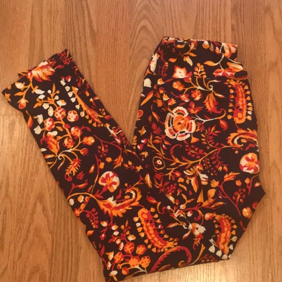 LuLaRoe OS Eggplant Plum Paisley Print Leggings - Picture 1 of 2